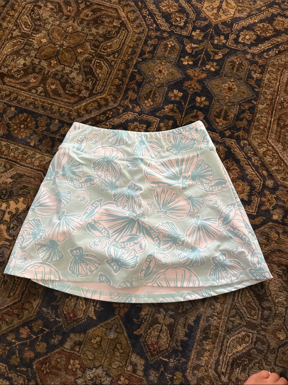 crown & ivy Aqua and White Seashell Print Mini Skirt